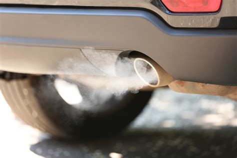 can a car exhaust leak cause carbon monoxide poisoning|Carbon monoxide poisoning in cars rare but deadly, experts say